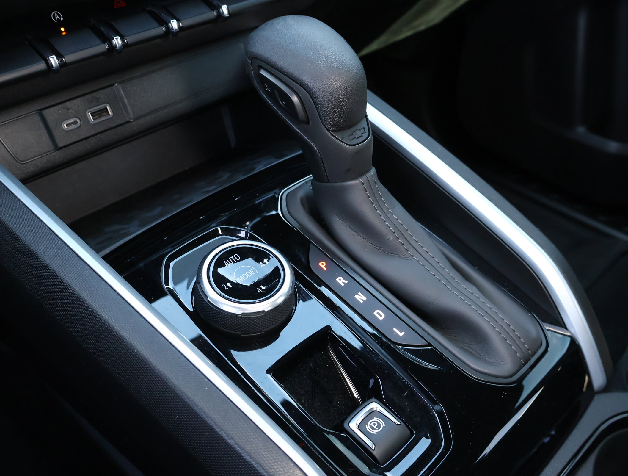 Used 2023 Chevrolet Colorado Trail Boss w/ Technology Package image 19