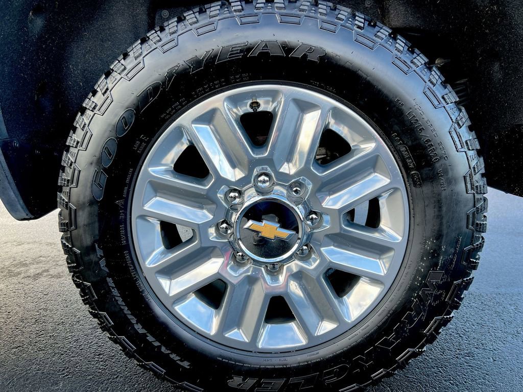 Used 2022 Chevrolet Silverado 3500 LTZ w/ LTZ Premium Package image 26
