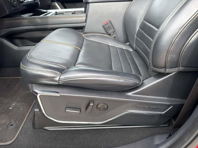 Used 2024 Ford F250 Platinum image 9