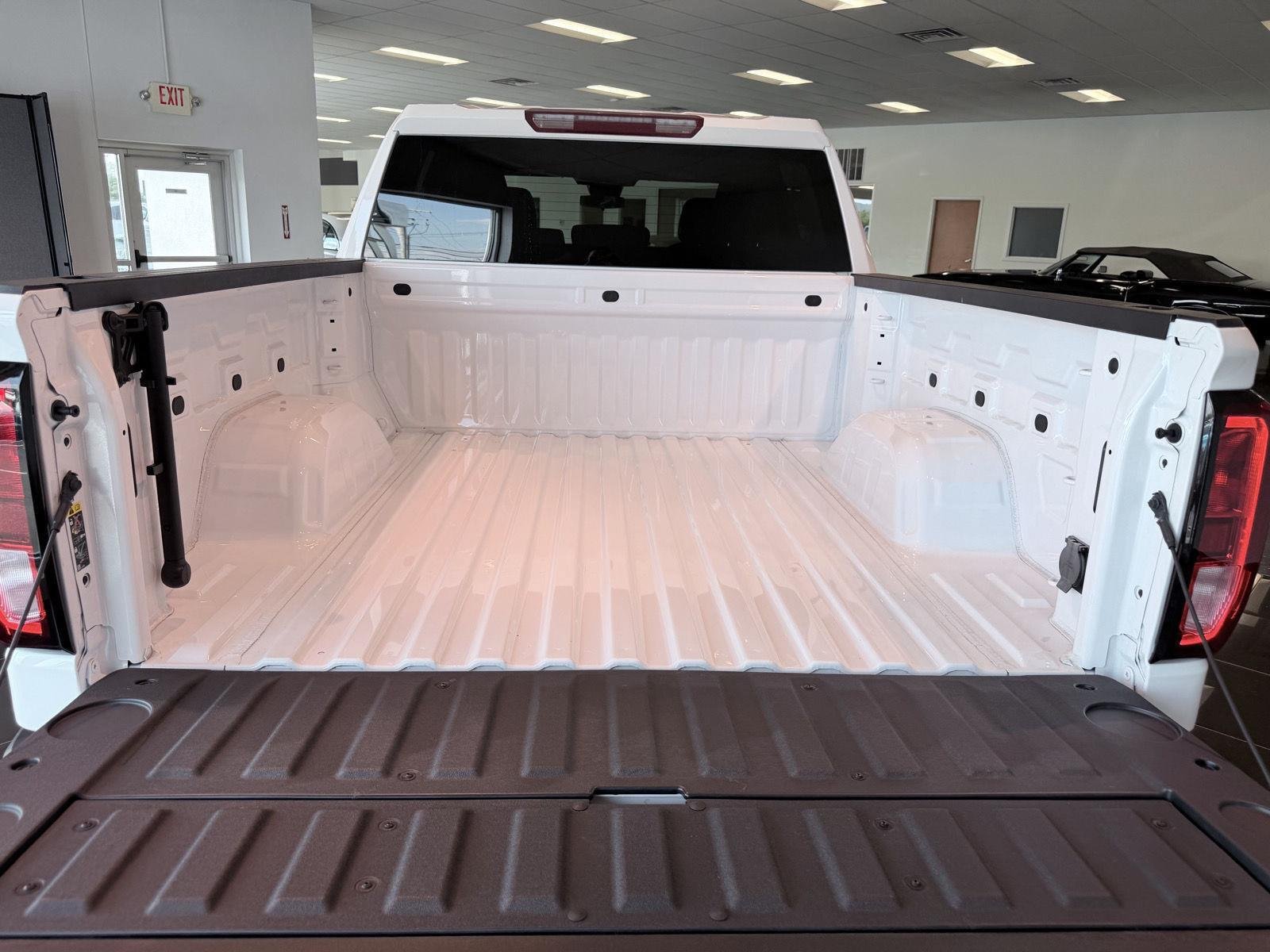 Used 2023 GMC Sierra 1500 Elevation AWD/4WD image 15