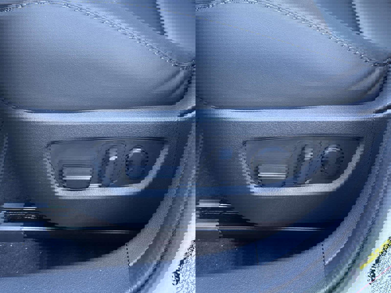 Certified 2025 MAZDA CX-30 AWD 2.5 S w/ Preferred Package image 21