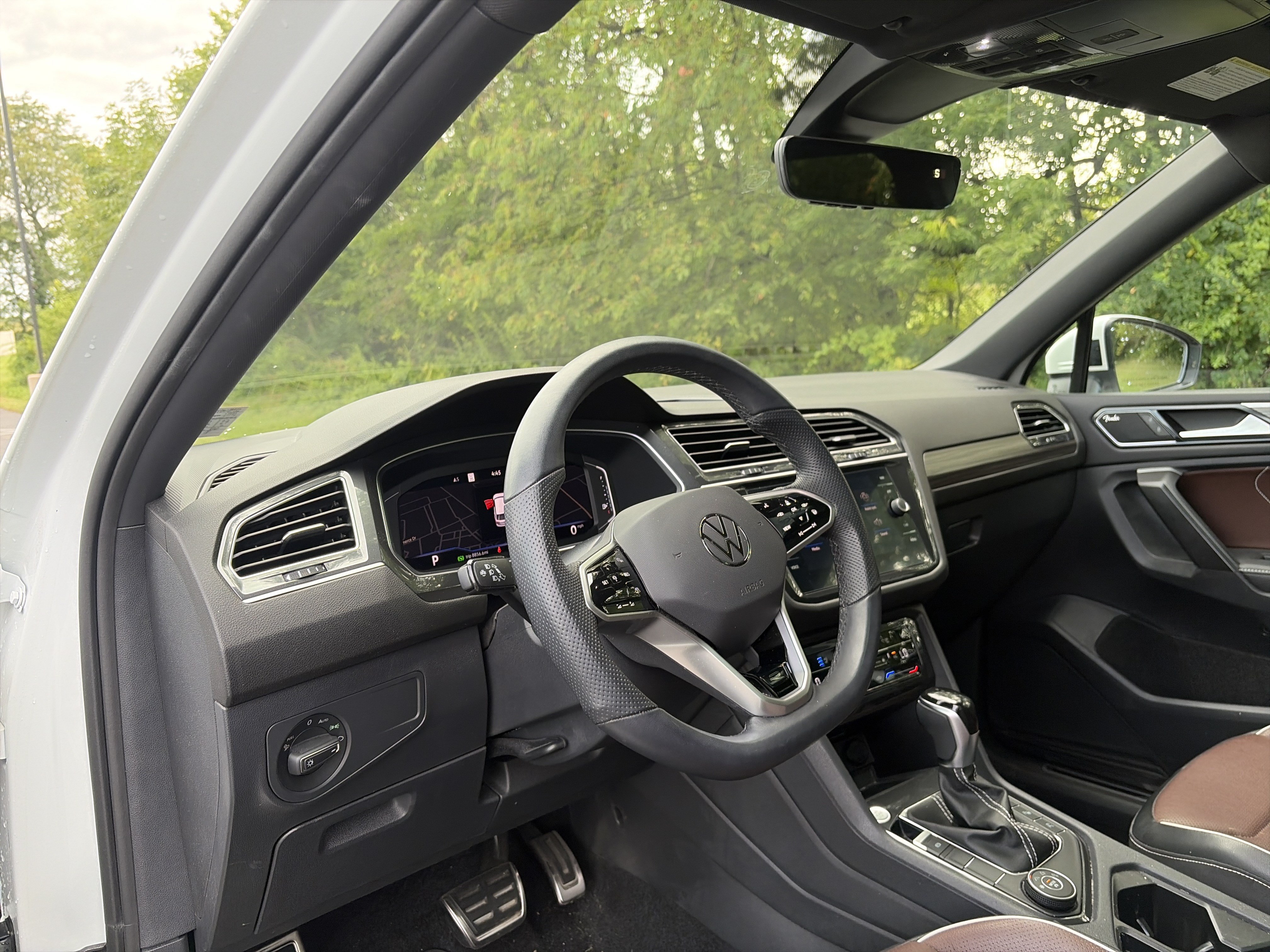 Certified 2024 Volkswagen Tiguan SEL R-Line AWD/4WD image 20