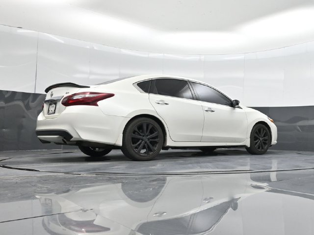 Used 2017 Nissan Altima 2.5 SR w/ Midnight Edition Package FWD image 51