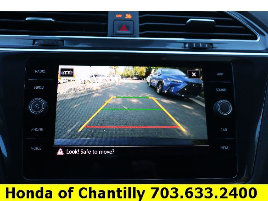 Used 2022 Volkswagen Tiguan SE R-Line image 15