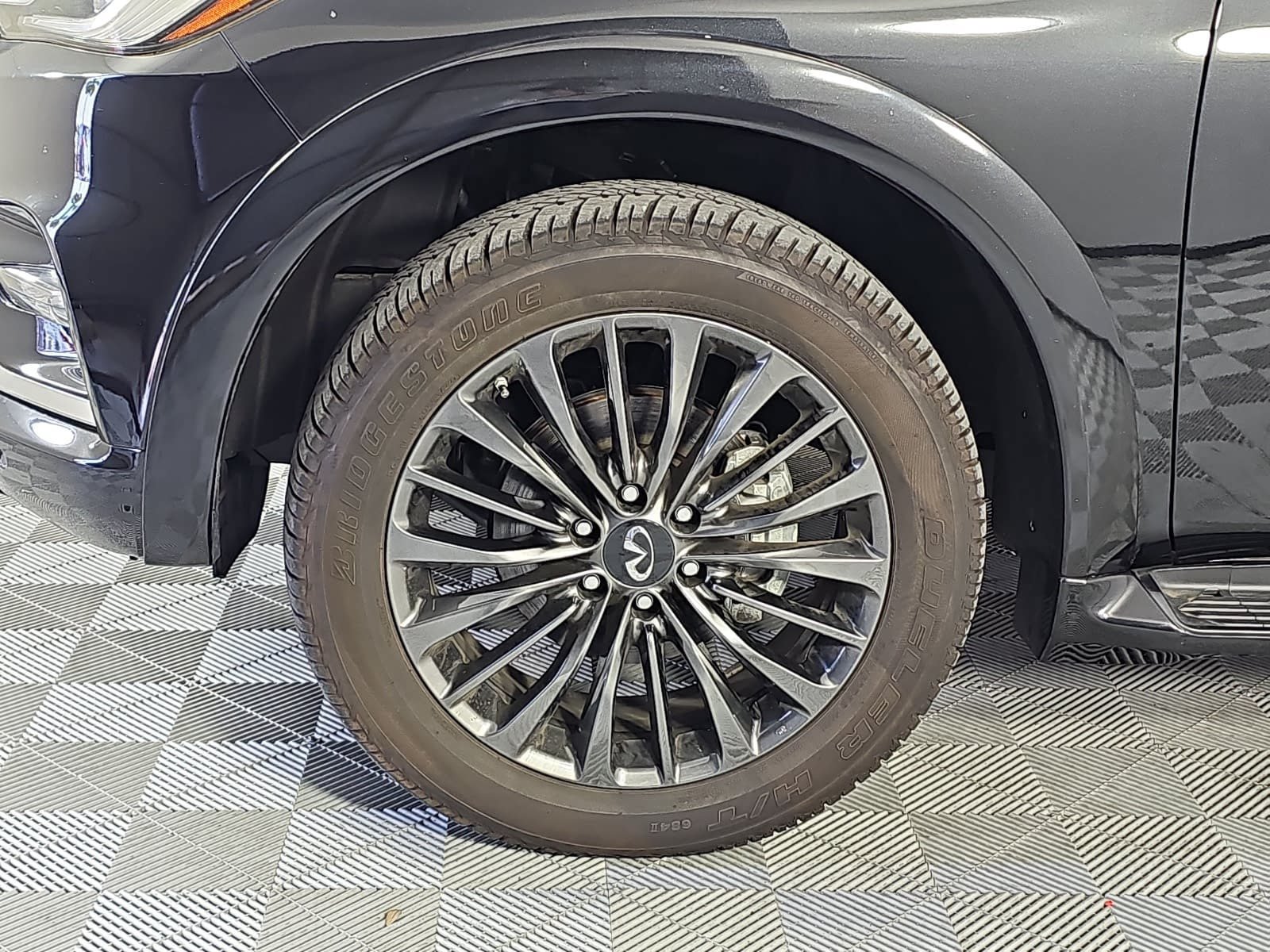 Used 2023 INFINITI QX80 Premium Select w/ Cargo Package AWD/4WD image 10
