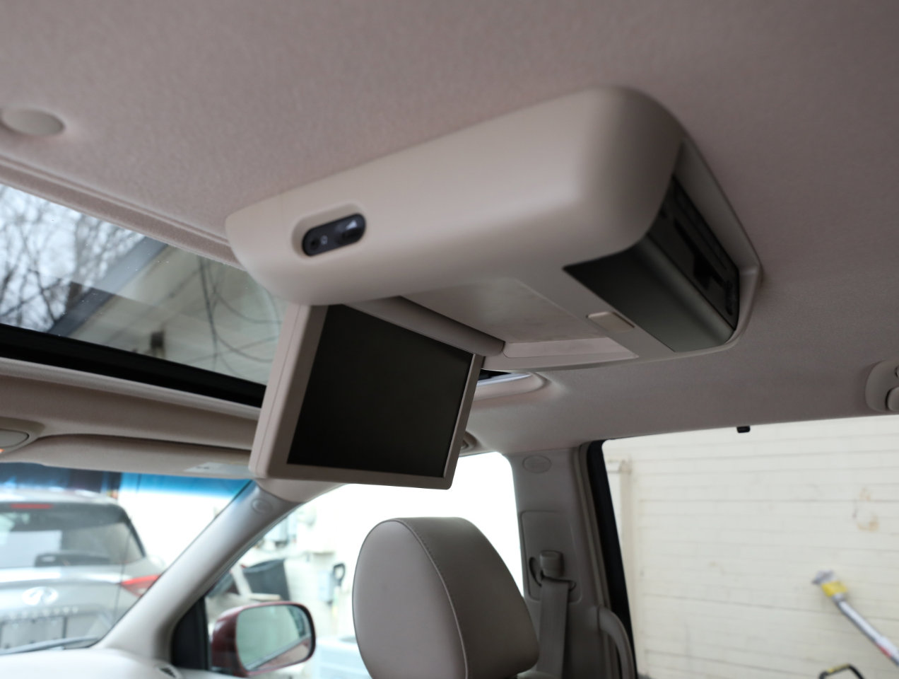 Used 2010 Toyota Sienna XLE FWD image 16