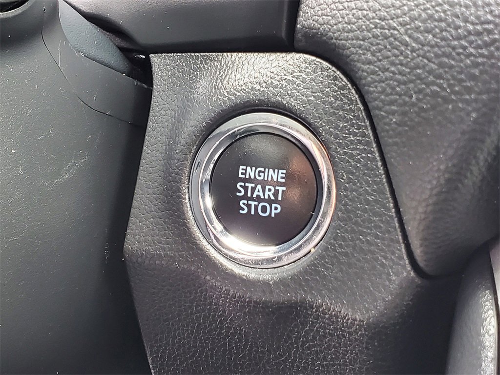 Used 2021 Toyota RAV4 XLE image 18