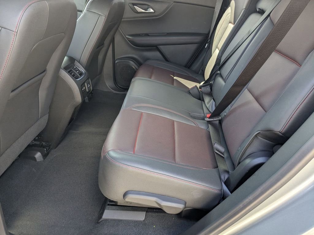 Used 2025 Chevrolet Blazer RS FWD image 25