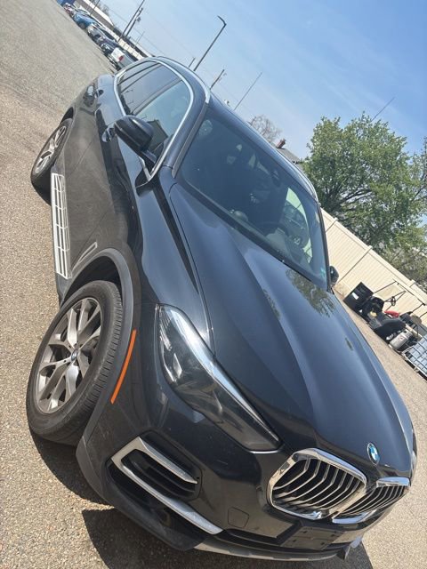 Used 2023 BMW X5 xDrive40i w/ Premium Package image 3