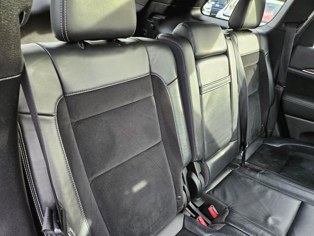 Used 2015 Jeep Grand Cherokee SRT w/ Luxury Group II image 14