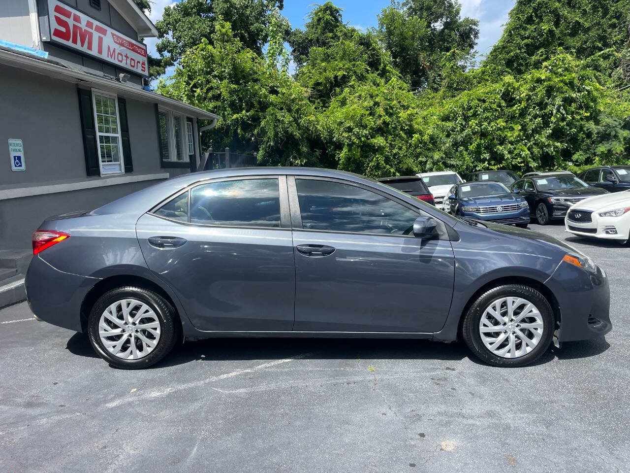 Used 2017 Toyota Corolla LE FWD image 5