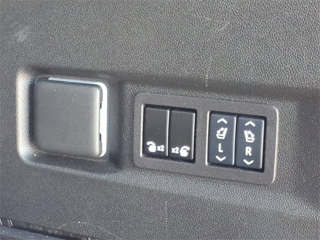 Used 2024 Chevrolet Tahoe RST w/ Sport Performance Package image 87