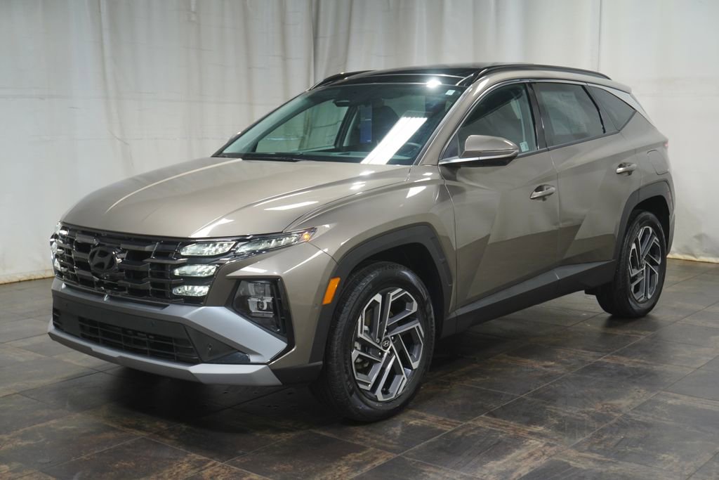 Certified 2025 Hyundai Tucson Limited AWD/4WD image 2