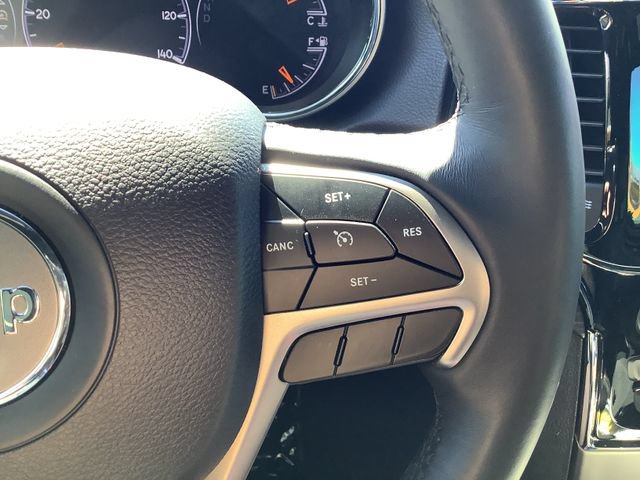 Used 2019 Jeep Grand Cherokee Altitude AWD/4WD image 12
