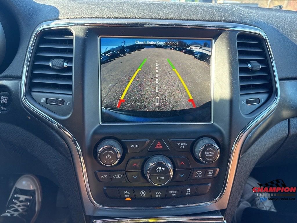 Used 2018 Jeep Grand Cherokee Laredo image 19