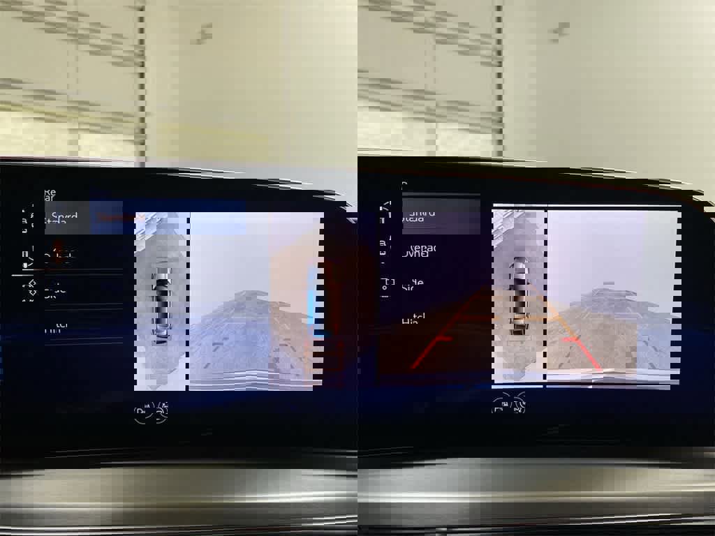 Certified 2025 Cadillac Lyriq Luxury image 25