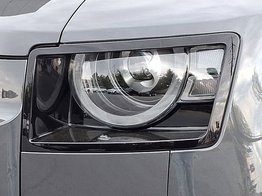 Used 2025 Land Rover Defender 110 S image 9