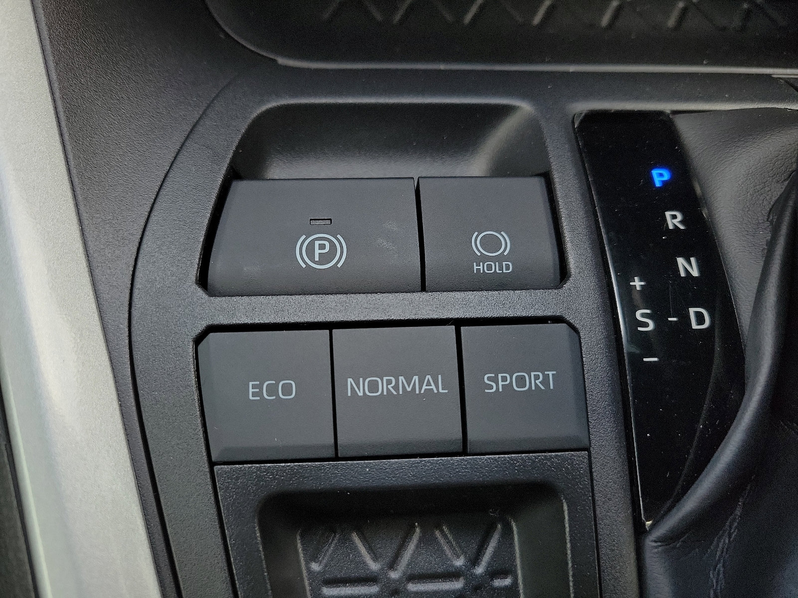 New 2024 Toyota RAV4 LE FWD image 16