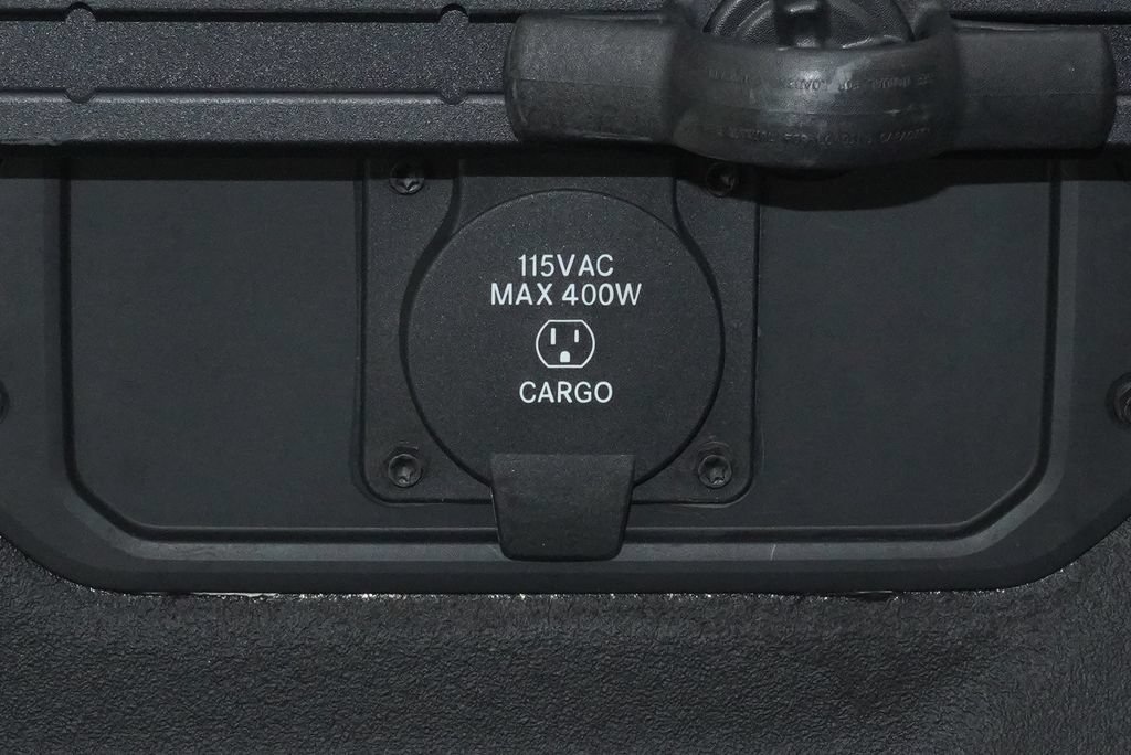 Used 2025 RAM 1500 Laramie w/ Sport Appearance Package AWD/4WD image 34