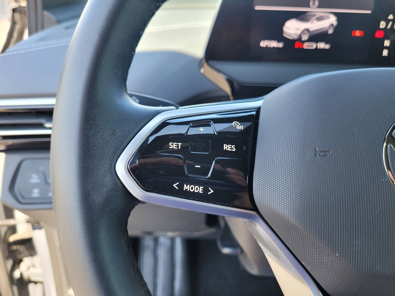 Used 2023 Volkswagen ID.4 Pro S image 21