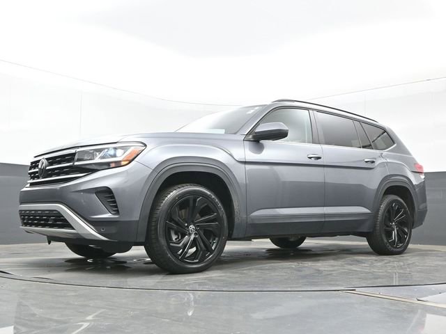 Used 2023 Volkswagen Atlas SE w/ Black Wheel Package image 21