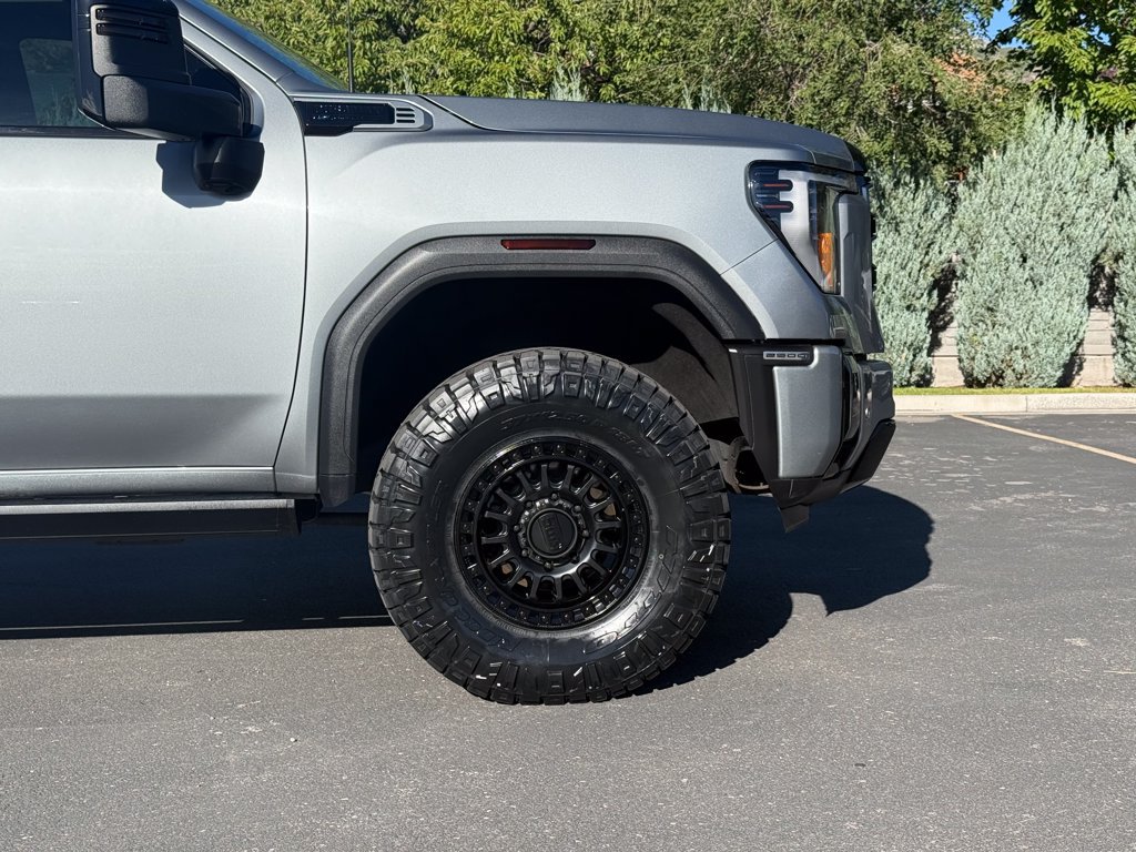 Used 2024 GMC Sierra 2500 AT4 w/ AT4 Premium Plus Package AWD/4WD image 6
