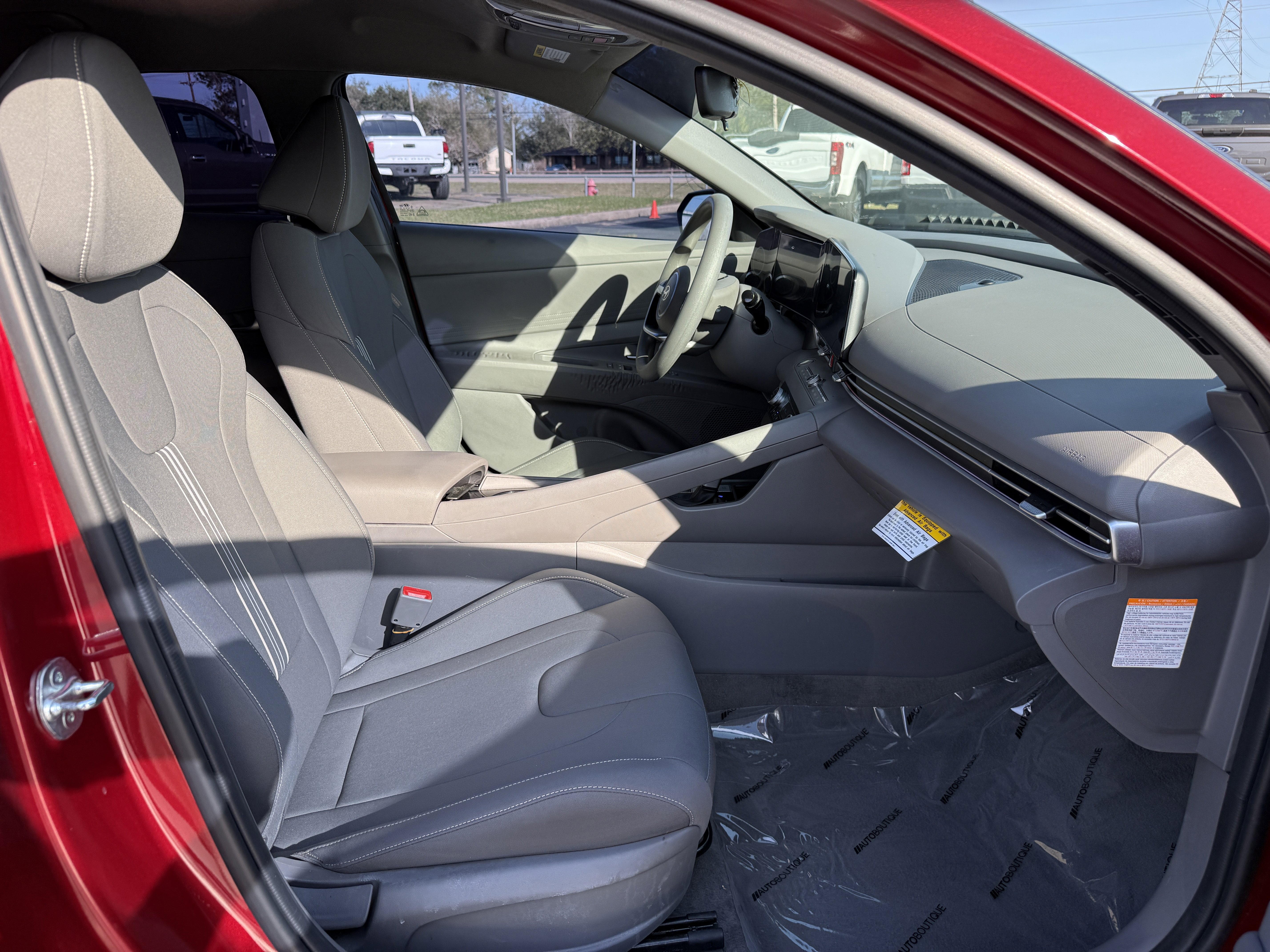 Used 2024 Hyundai Elantra Blue FWD image 32