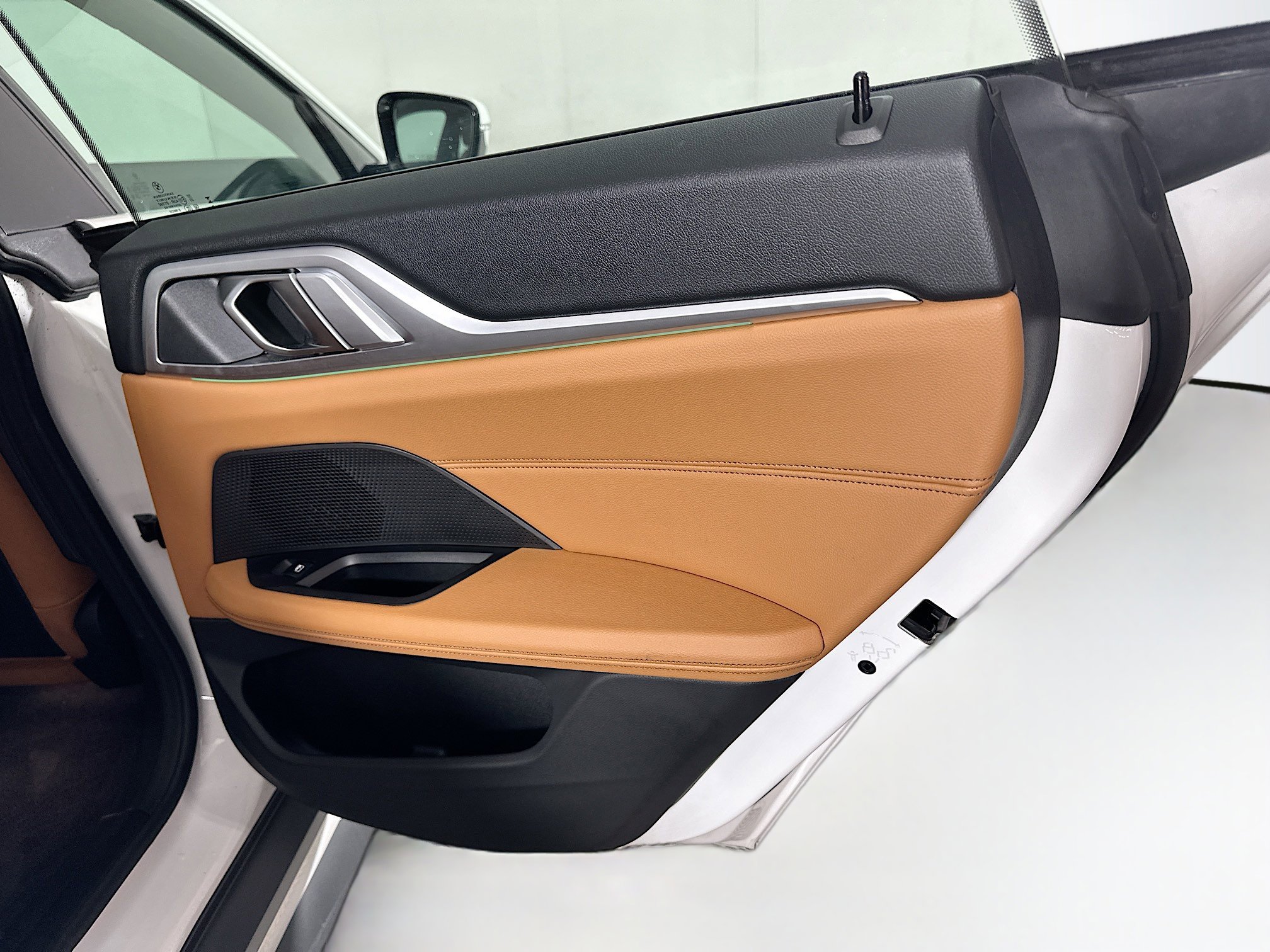 Used 2023 BMW i4 eDrive35 w/ Premium Package image 32