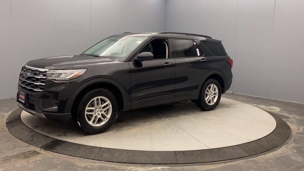 New 2026 Ford Explorer Active AWD/4WD image 9
