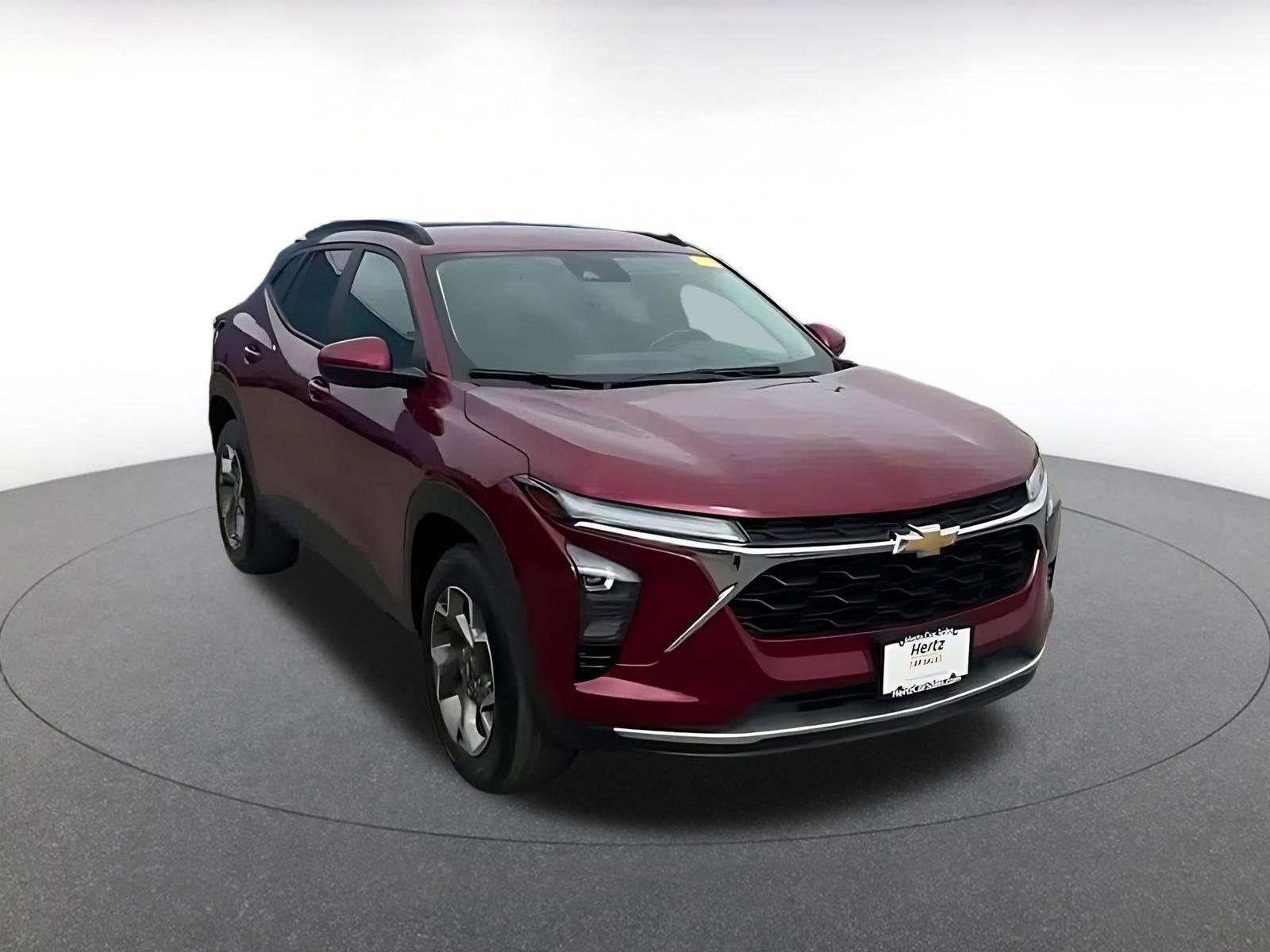 Used 2025 Chevrolet Trax LT w/ LT Convenience Package FWD image 9