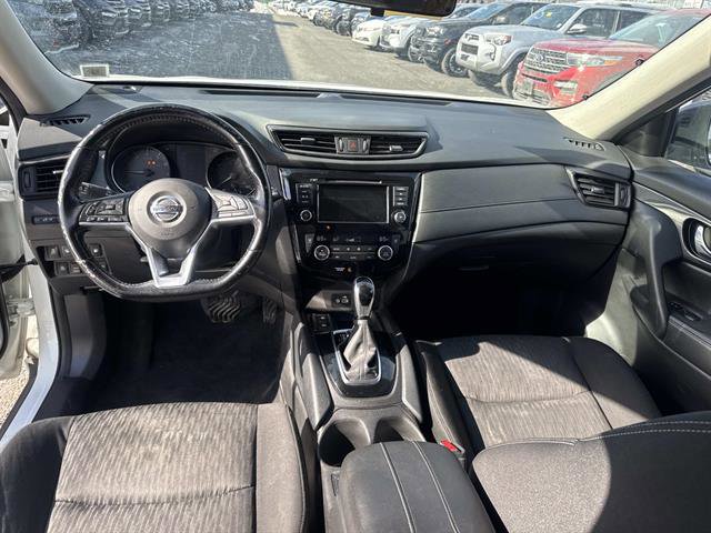 Used 2020 Nissan Rogue SV w/ Premium Package image 8