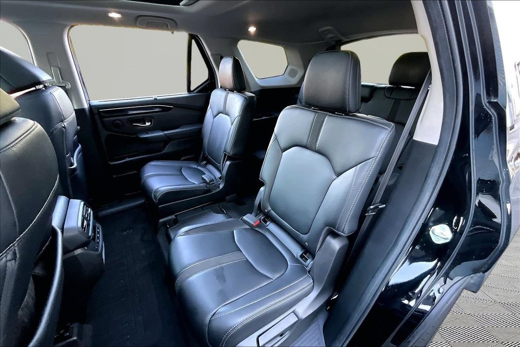 Used 2024 Honda Pilot Touring image 18
