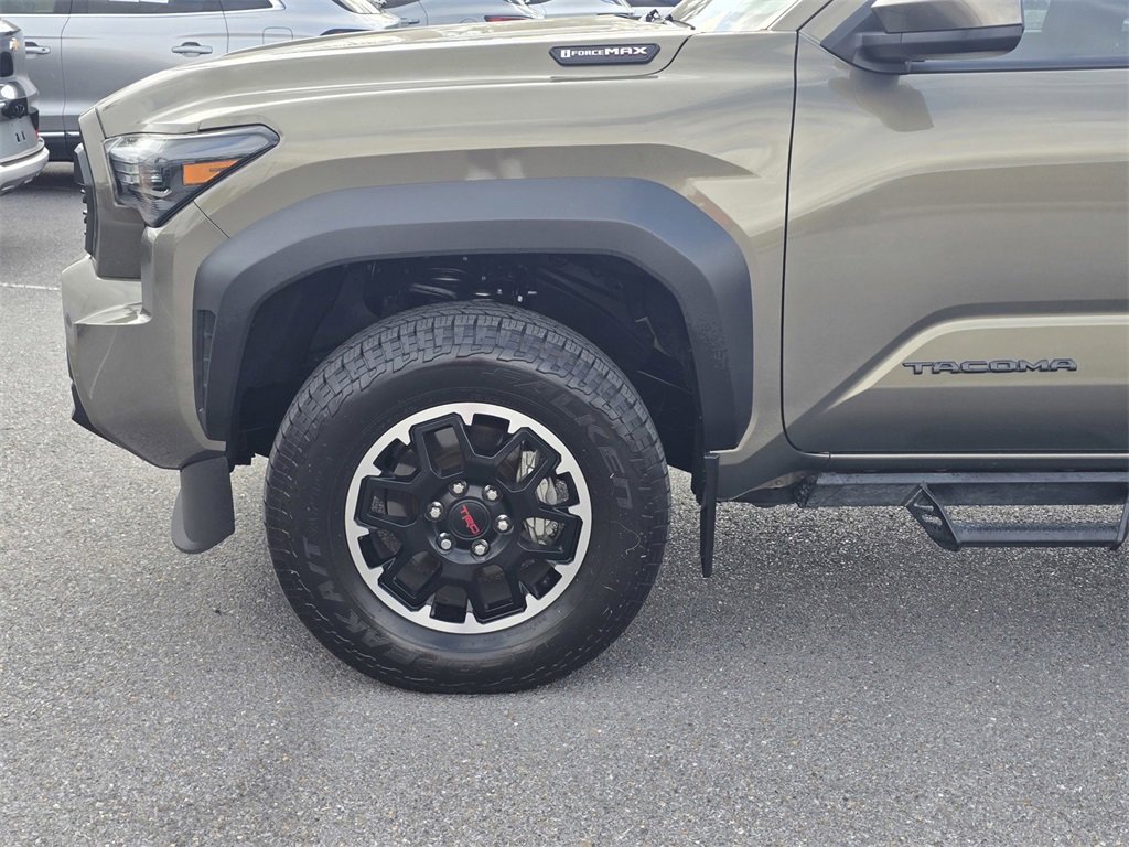Used 2024 Toyota Tacoma TRD Off-Road image 9
