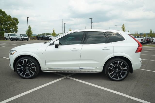 Used 2023 Volvo XC60 T8 Ultimate w/ Climate Package image 5