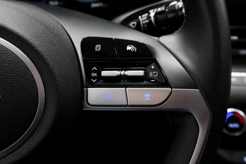 Certified 2024 Hyundai Elantra Limited image 33