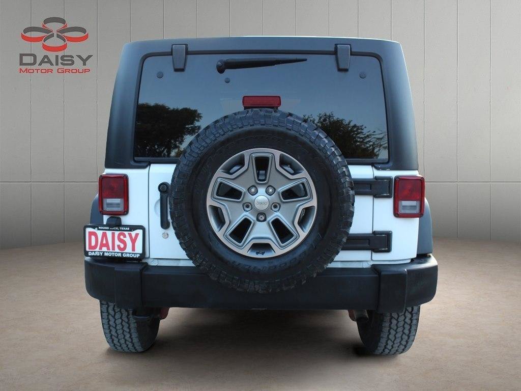 Used 2017 Jeep Wrangler Unlimited Rubicon w/ Connectivity Group AWD/4WD image 6