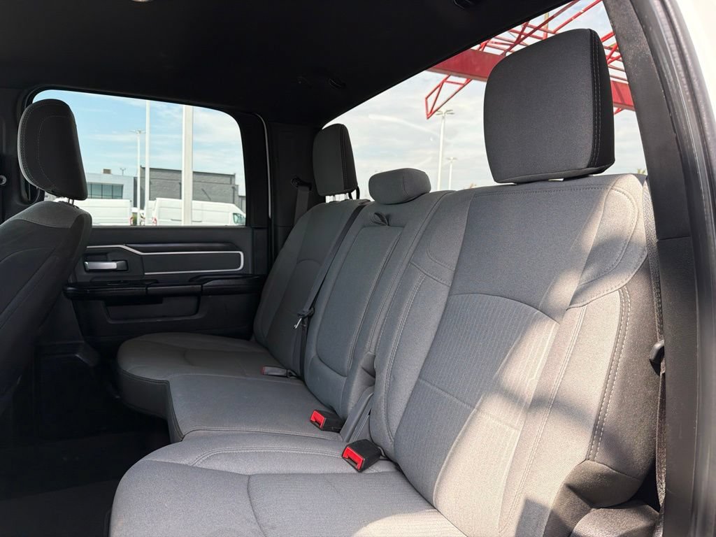 Used 2023 RAM 3500 Big Horn w/ Level 1 Equipment Group AWD/4WD image 17
