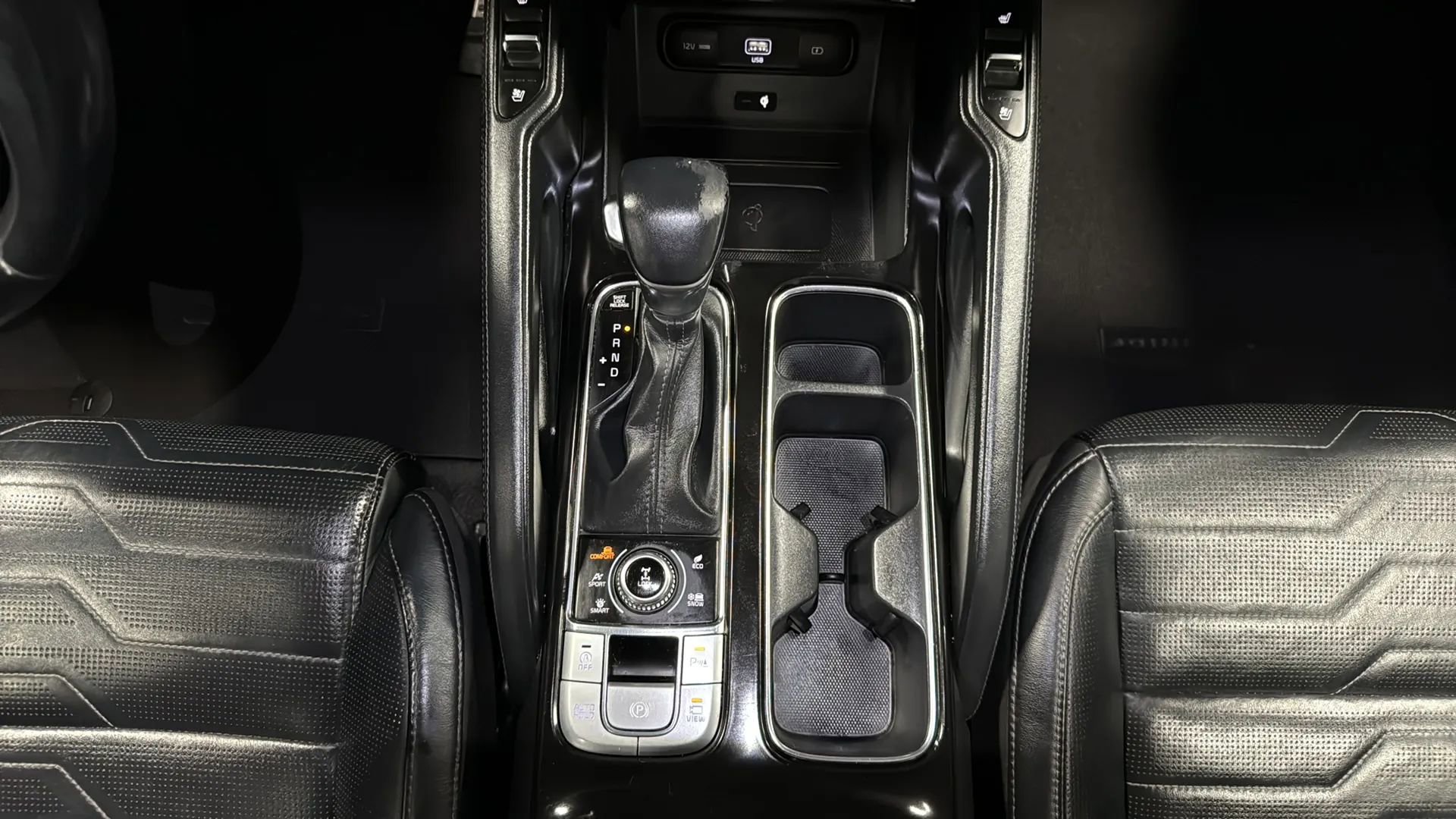 Used 2020 Kia Telluride SX w/ SX Prestige Package image 25