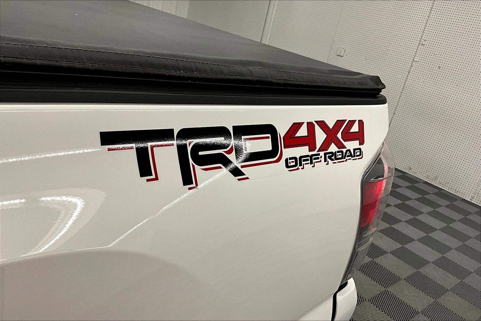 Used 2023 Toyota Tacoma TRD Off-Road w/ Technology Package AWD/4WD image 84