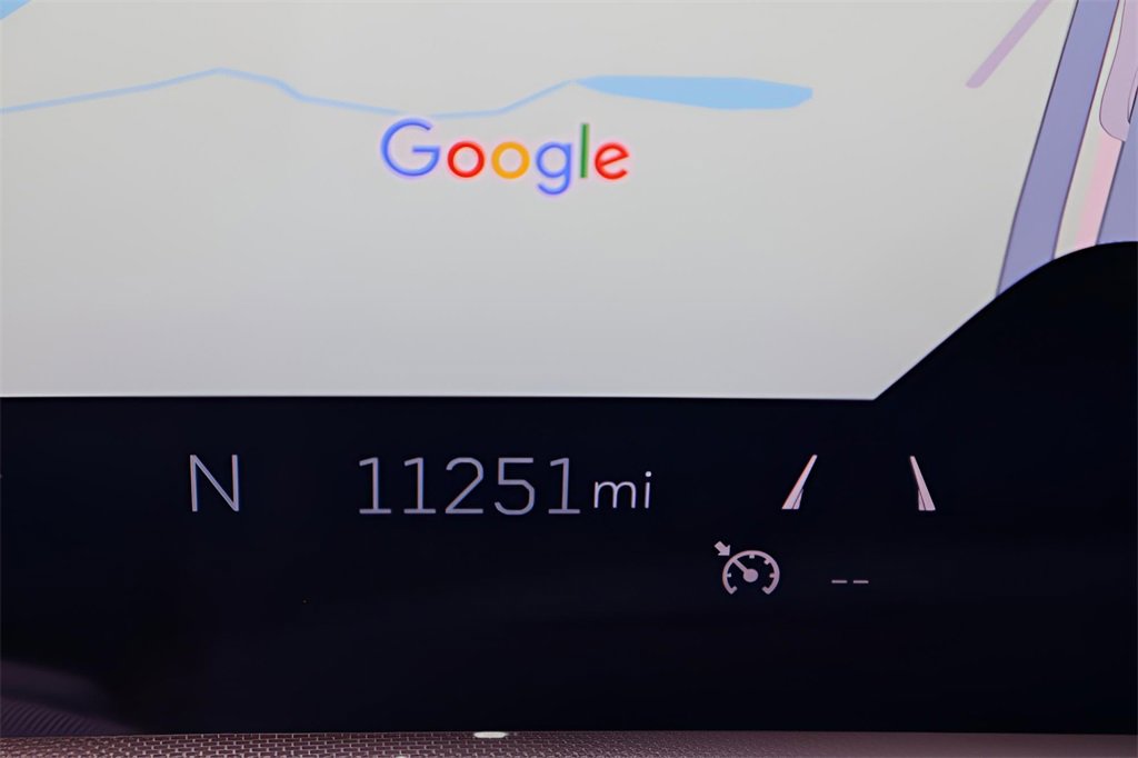 Certified 2024 Cadillac XT4 Luxury w/ Cold Weather Package image 27