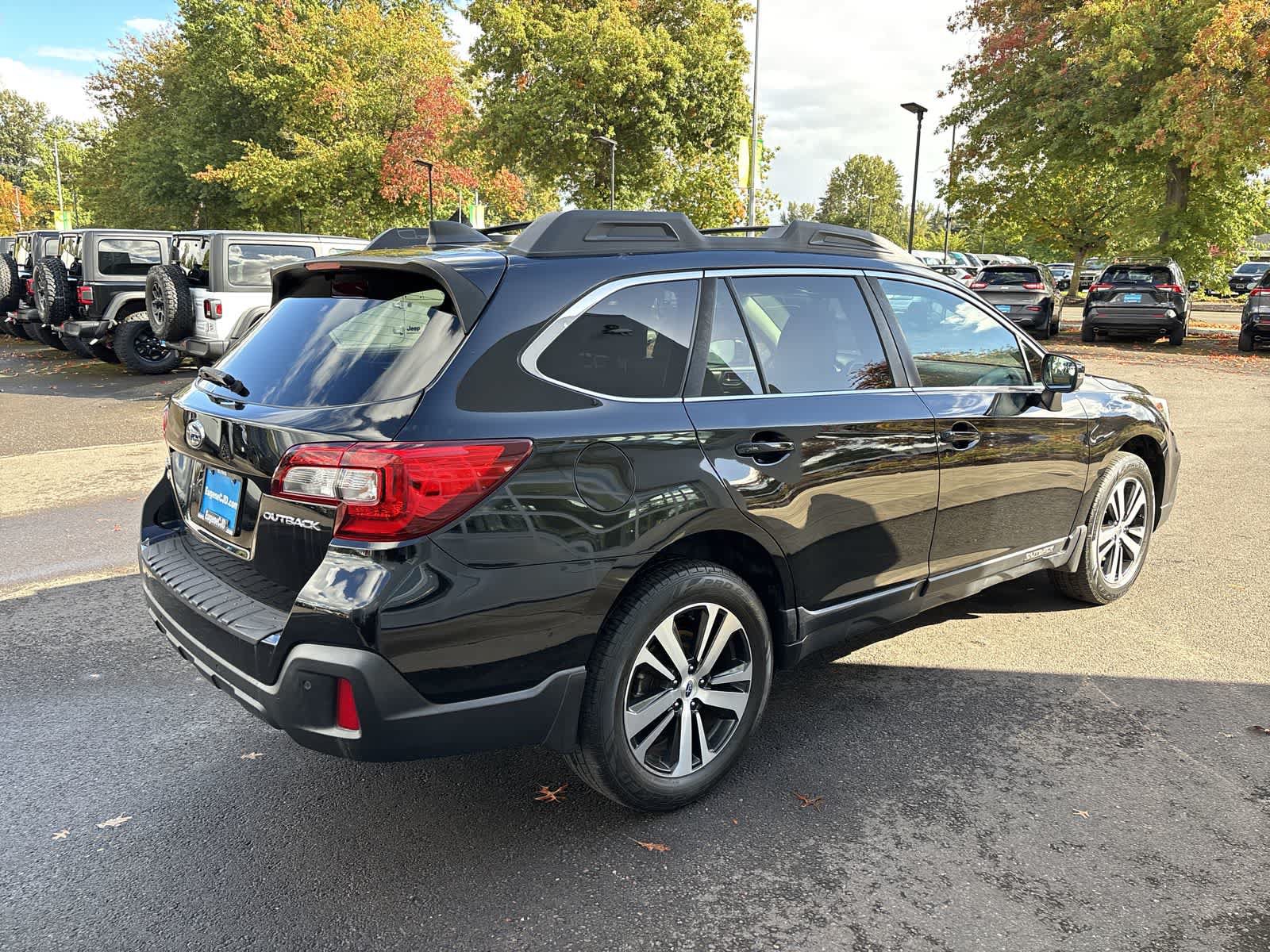 Used 2018 Subaru Outback 2.5i Limited AWD/4WD image 3