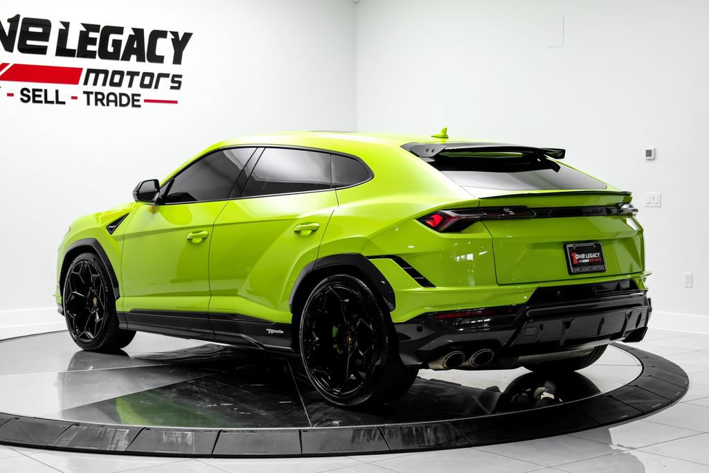 Used 2023 Lamborghini Urus Performante AWD/4WD image 12