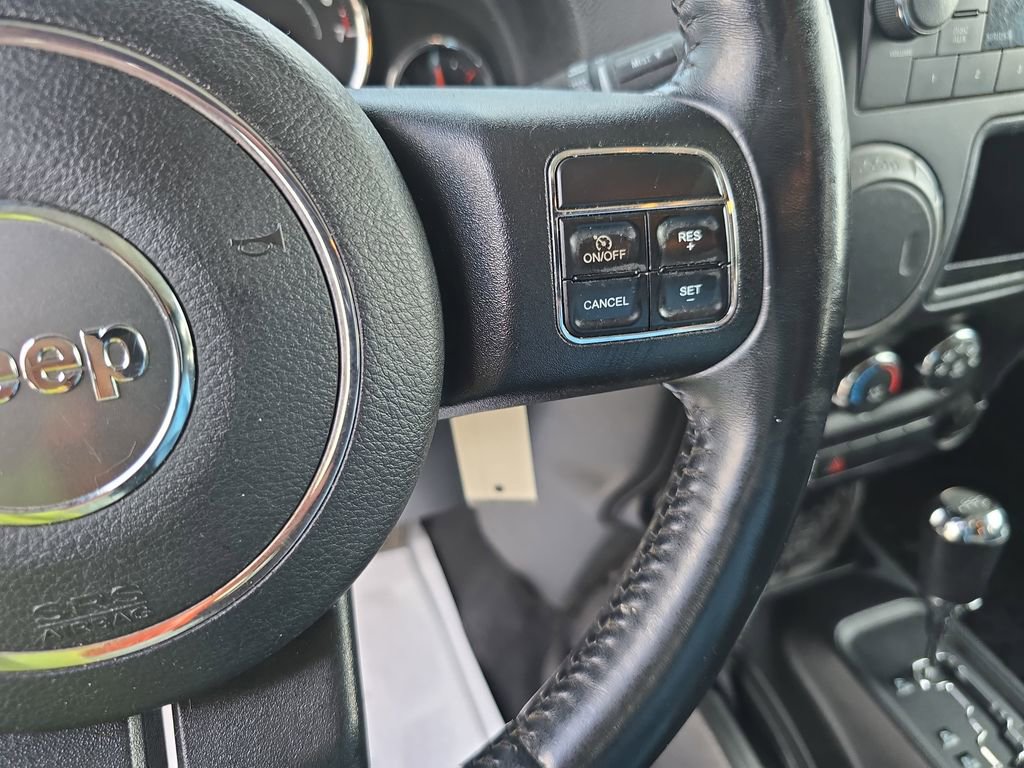 Used 2015 Jeep Wrangler Unlimited Sport AWD/4WD image 15