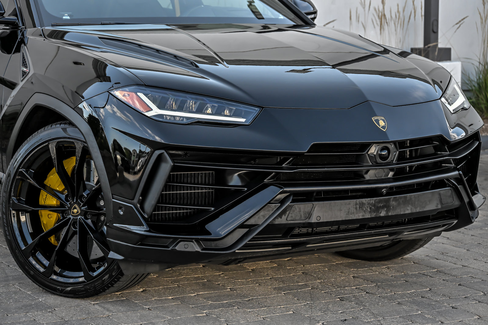 Used 2024 Lamborghini Urus S AWD/4WD image 2