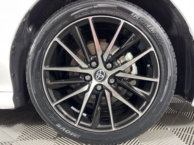 Used 2023 Toyota Camry SE image 14