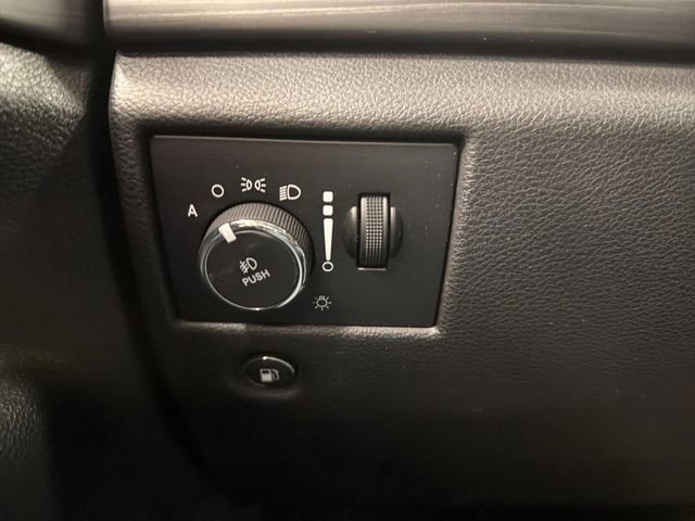 Used 2022 Jeep Grand Cherokee Laredo X image 26