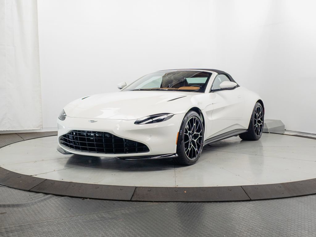 Used 2021 Aston Martin V8 Vantage Roadster RWD image 3