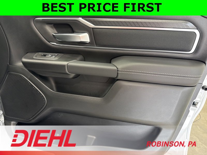 New 2026 RAM 1500 4x4 Crew Cab image 14