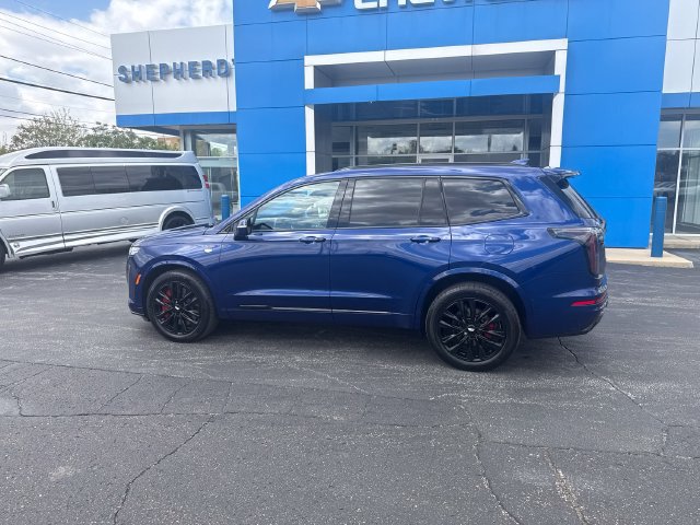 Used 2024 Cadillac XT6 Sport w/ LPO, Onyx Lite Package AWD/4WD image 4