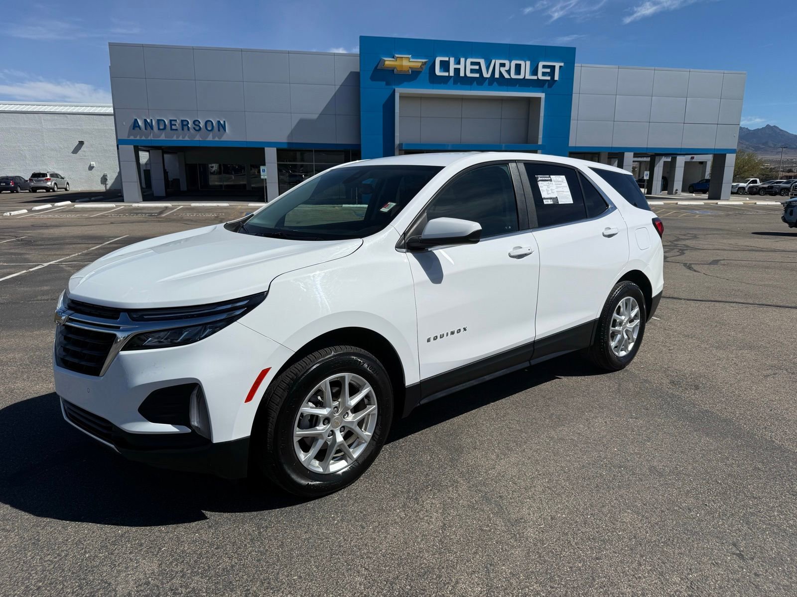 Used 2024 Chevrolet Equinox LT image 1